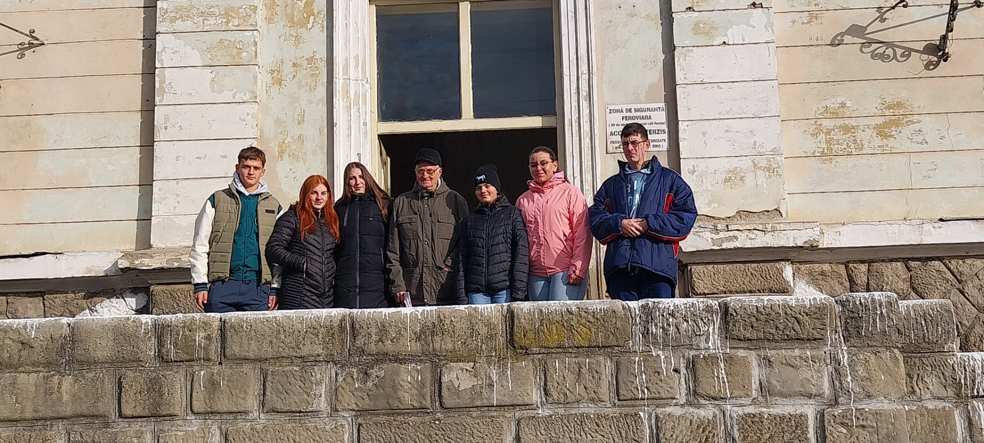 A Hatszeg csapat aki létrehozzta az oldalt és a gyimesbükki vasutállomást szivén viseli